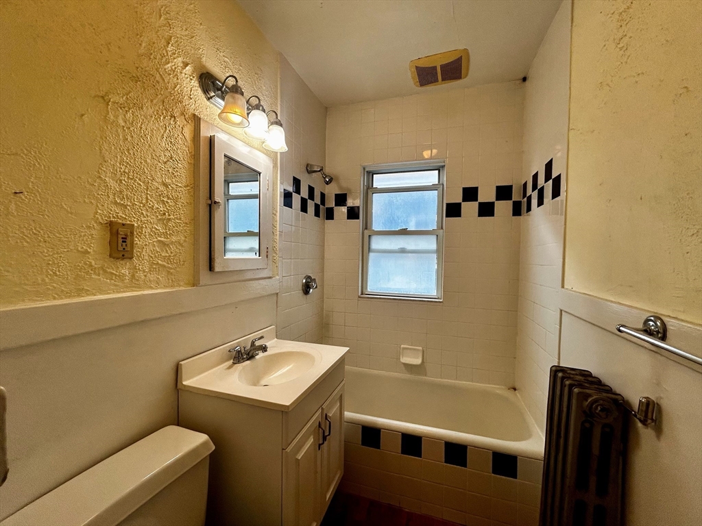 111 Williams St 3