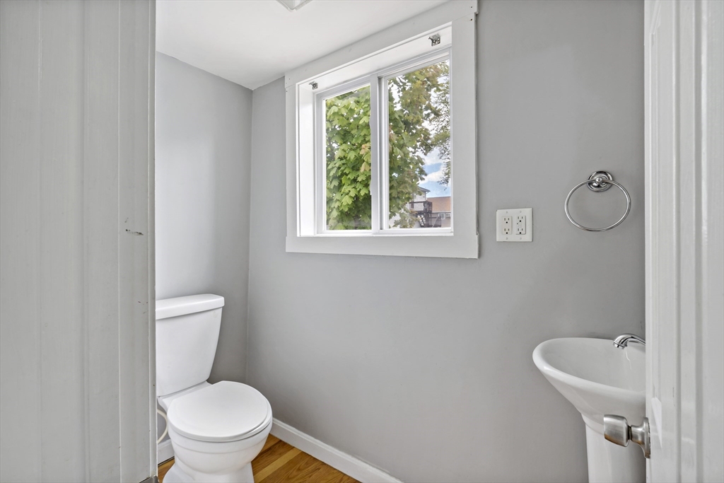 6 Lindsell St, Saugus, MA Photo #12