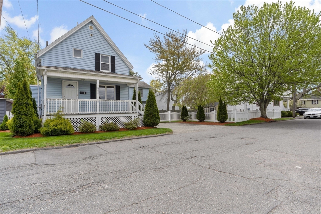 6 Lindsell St, Saugus, MA Photo #1