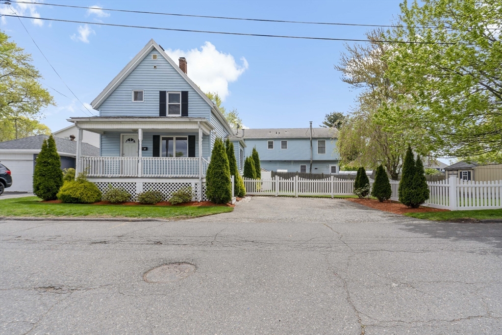 6 Lindsell St