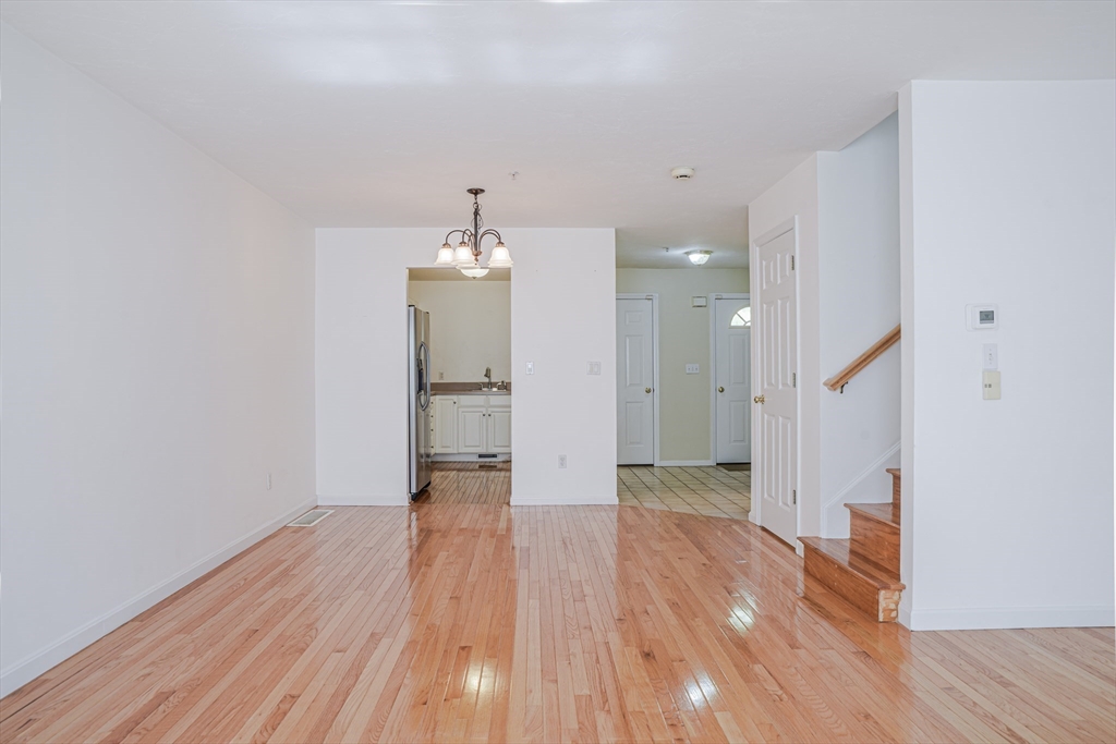 715 Thayer St 715