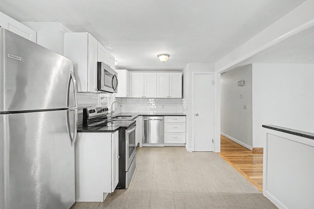 9 Moss Rd, Springfield, MA, 9 Moss Rd, Springfield, MA Photo #12