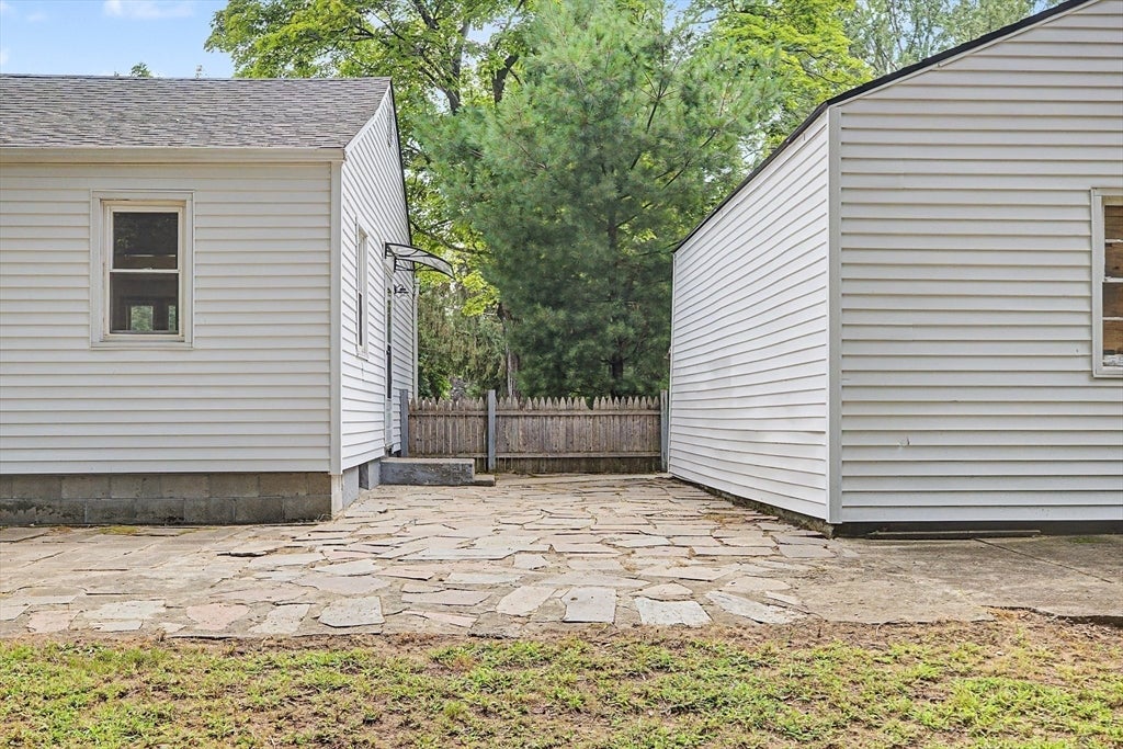 9 Moss Rd, Springfield, MA, 9 Moss Rd, Springfield, MA Photo #27