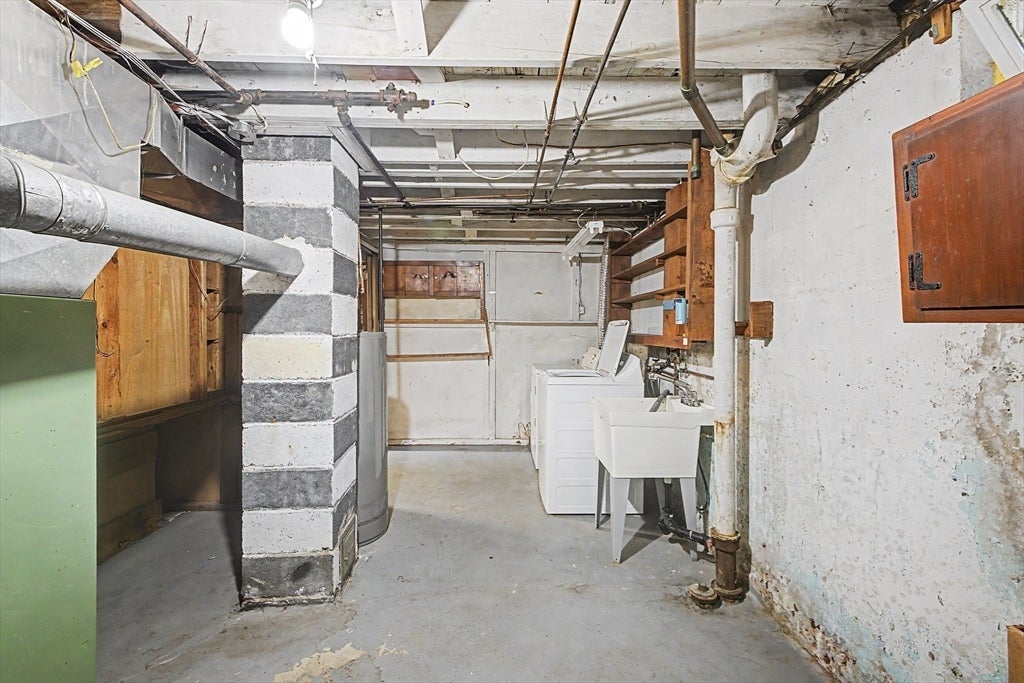 9 Moss Rd, Springfield, MA, 9 Moss Rd, Springfield, MA Photo #36