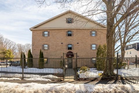 Photo of 80 Staton St #32, Worcester, MA 01605 (MLS # 73486864)