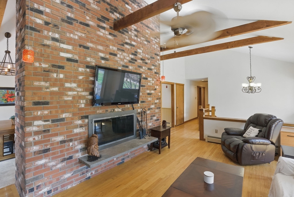 61 1/2 Heald St