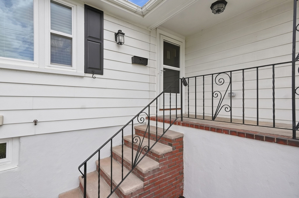 222 Park Street, Stoneham, MA Photo #2