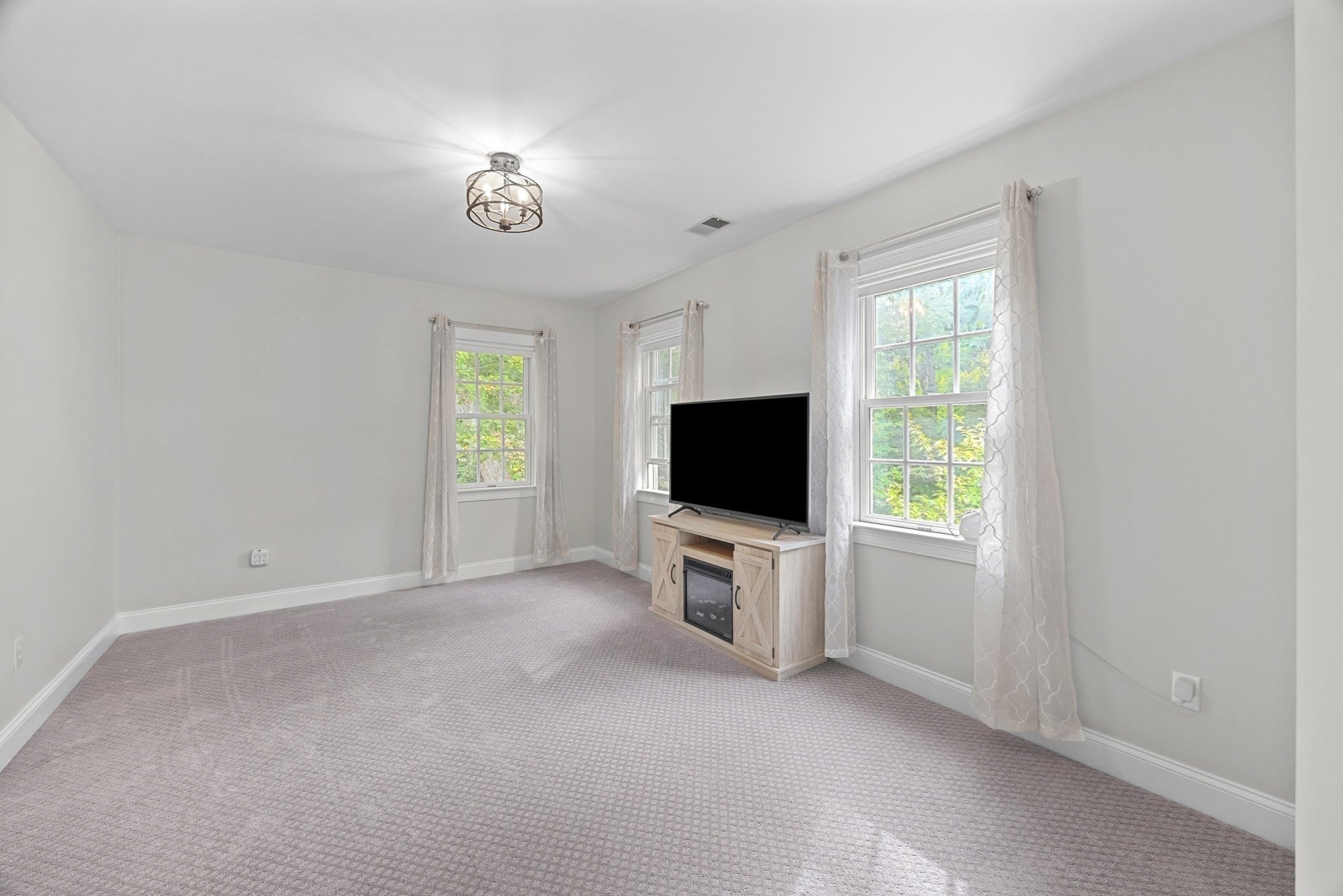 75 Spring St, Shrewsbury, MA Photo #24
