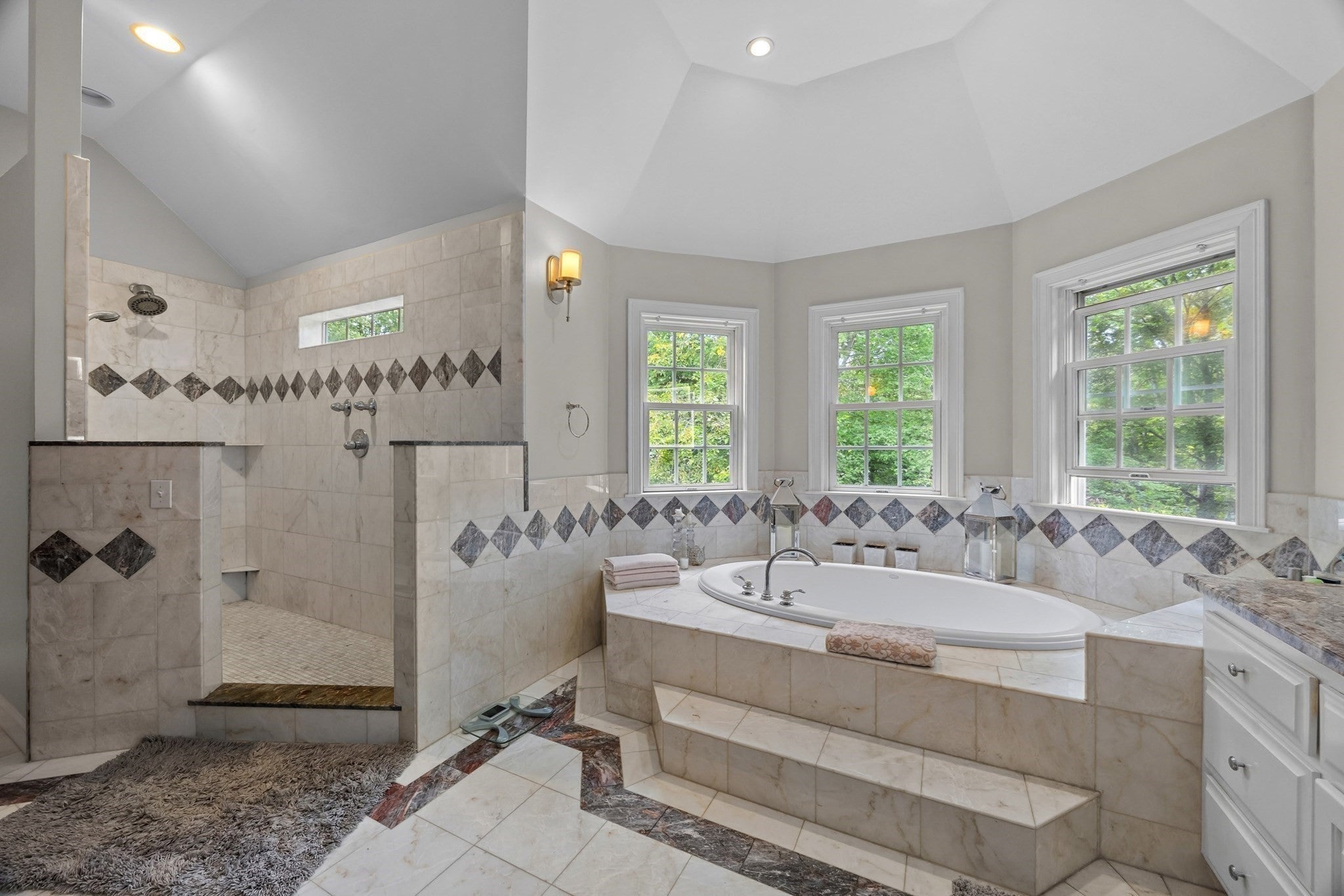 75 Spring St, Shrewsbury, MA Photo #19