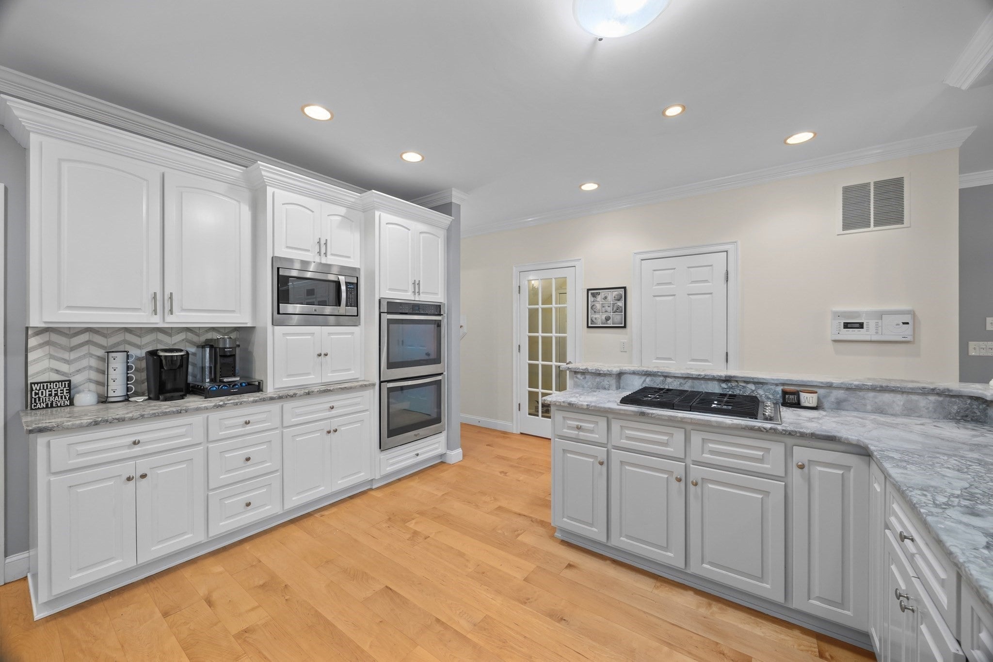 75 Spring St, Shrewsbury, MA Photo #6