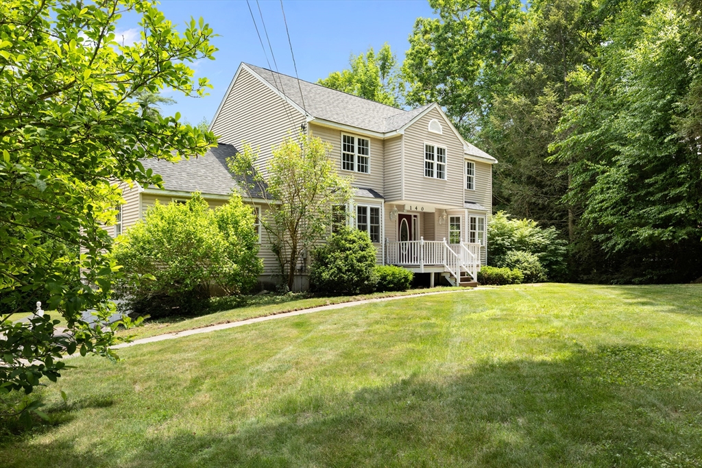 140 Paradise Ln