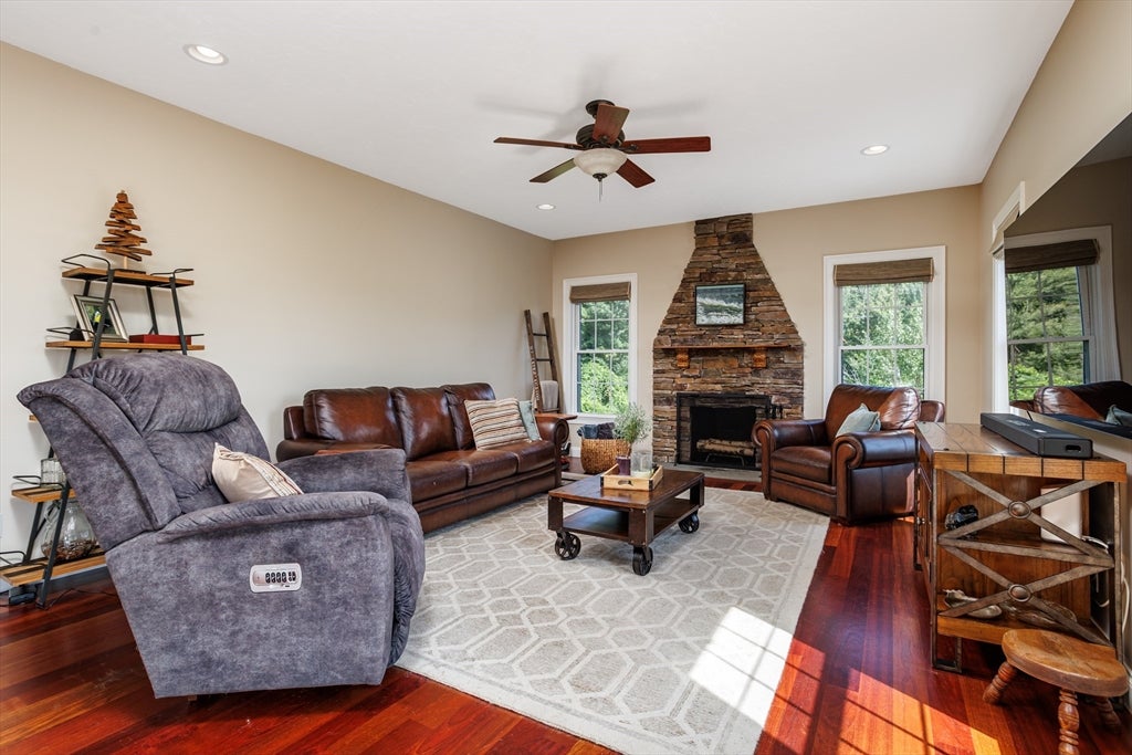 710 George Hill Rd, Lancaster, MA Photo #8