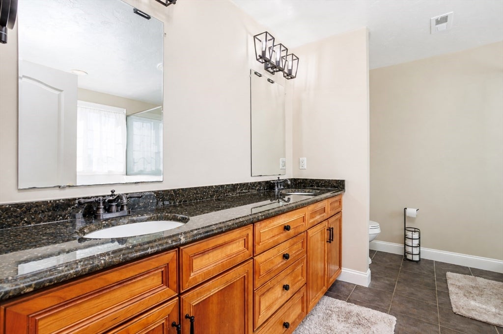 710 George Hill Rd, Lancaster, MA Photo #19