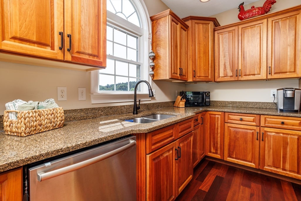 710 George Hill Rd, Lancaster, MA Photo #5