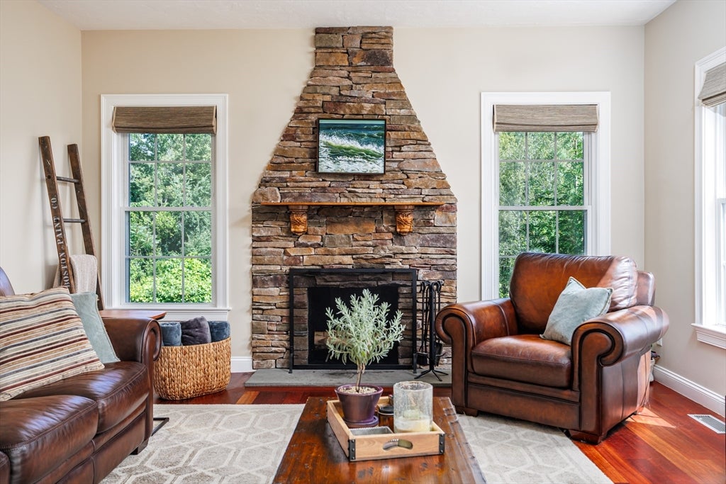 710 George Hill Rd, Lancaster, MA Photo #9