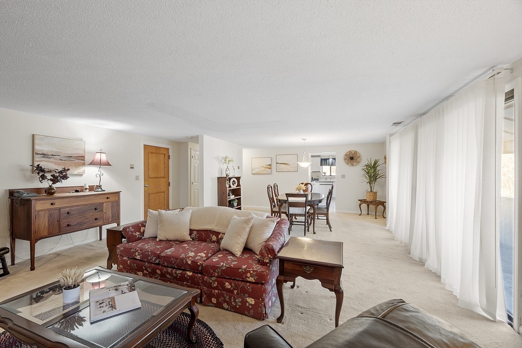 295 W. Wyoming Avenue 10C