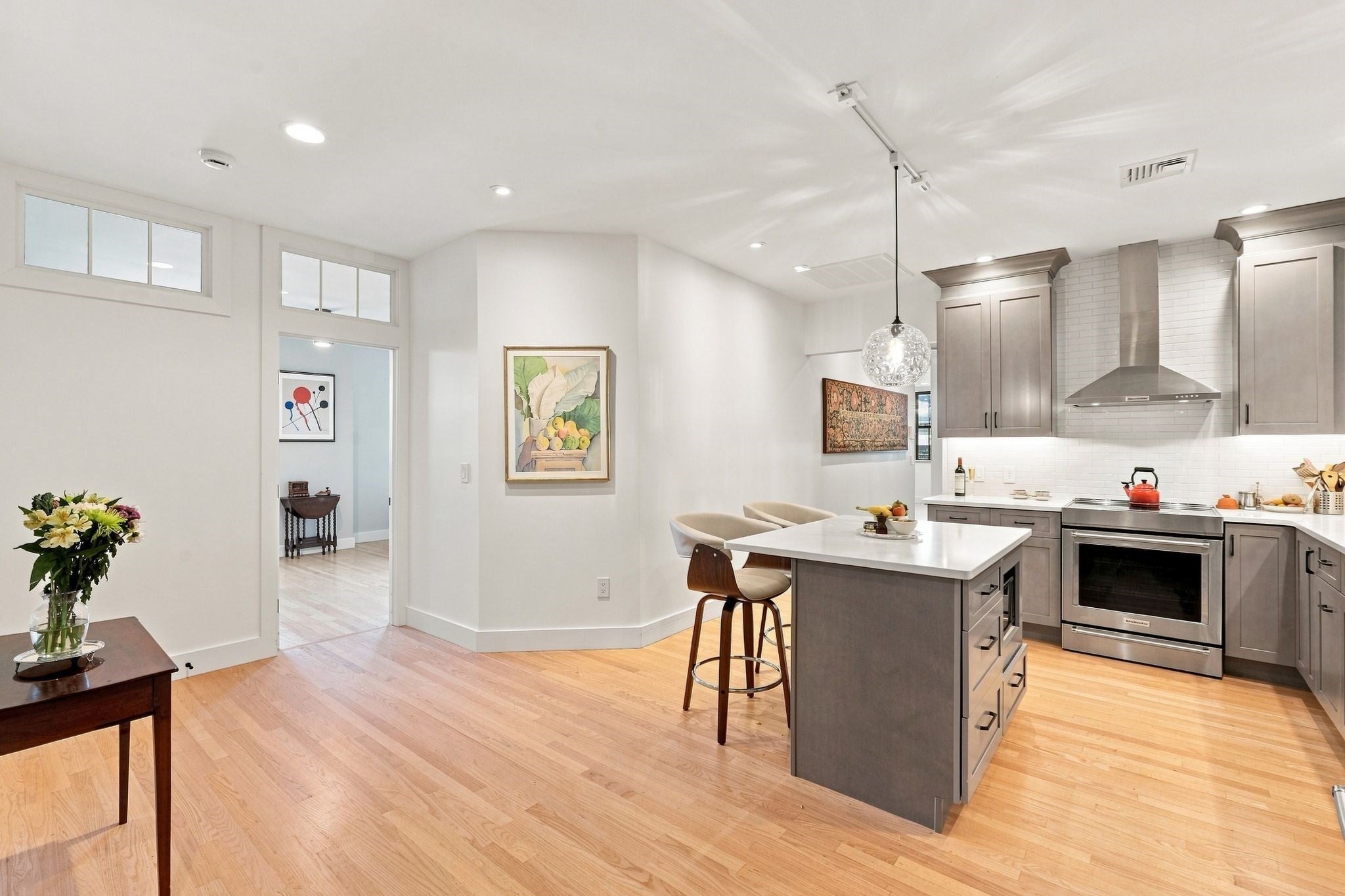 17 Hawley St #201, Northampton, MA Photo #4