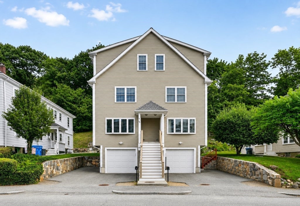 89 Overland Rd #2, Waltham, MA, 89 Overland Rd #2, Waltham, MA Photo #1