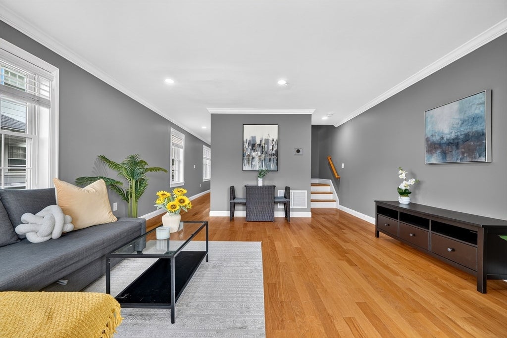 89 Overland Rd 2