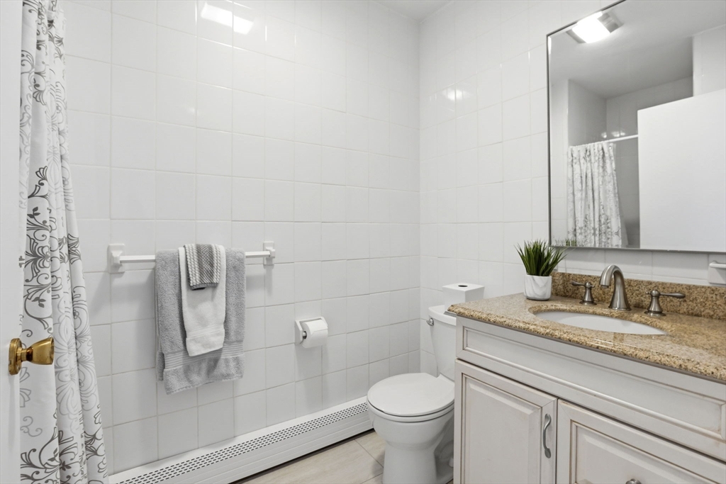 6 Gavin Cir, Stoneham, MA Photo #29