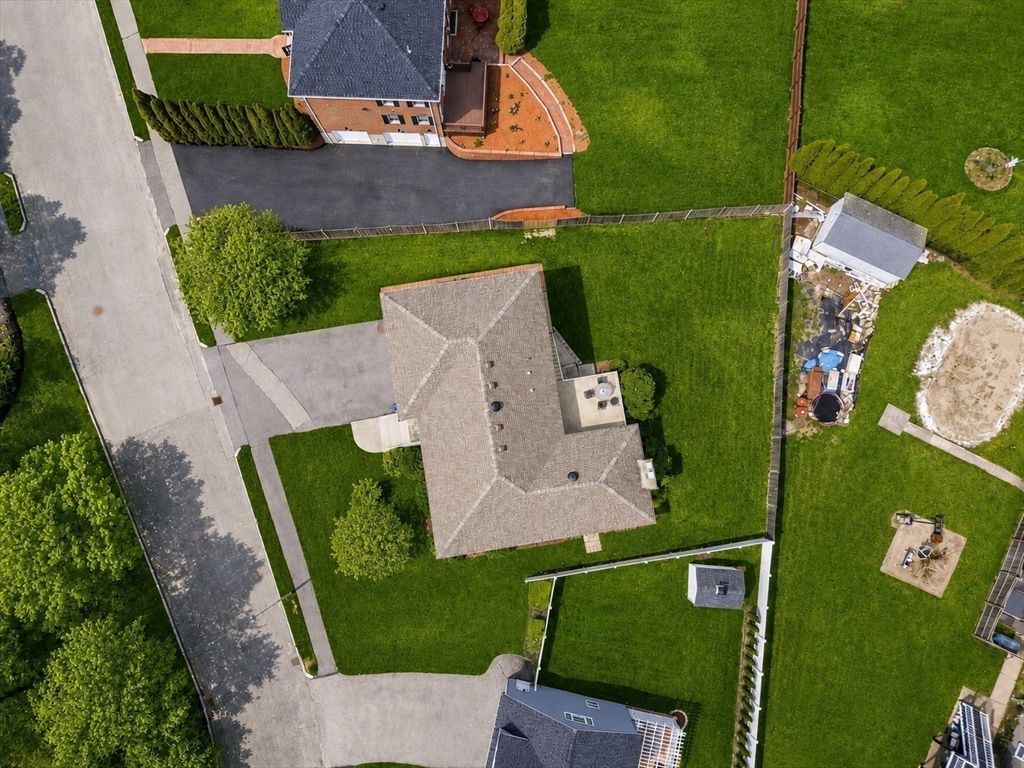6 Gavin Cir, Stoneham, MA Photo #39
