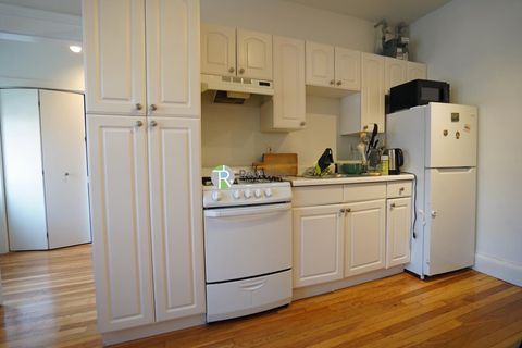 Photo of 66 Queensberry St #320, Boston, MA 02215 (MLS # 73510506)