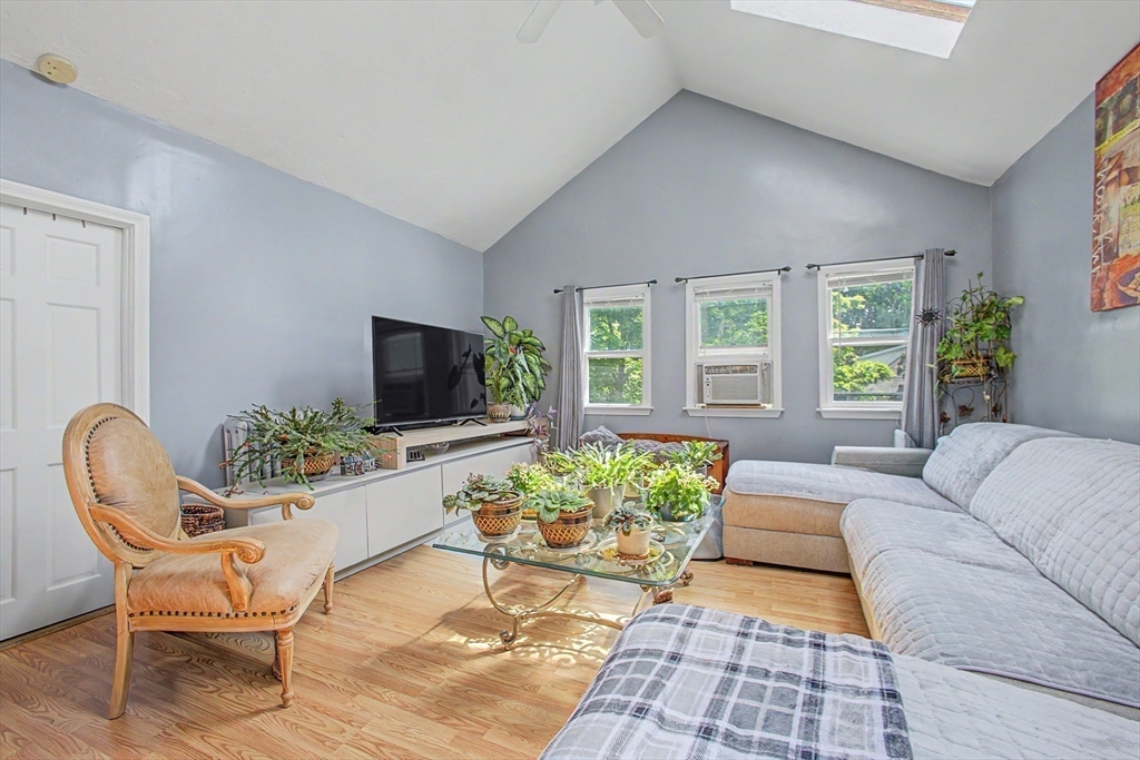 178-180 Brookside Pkwy