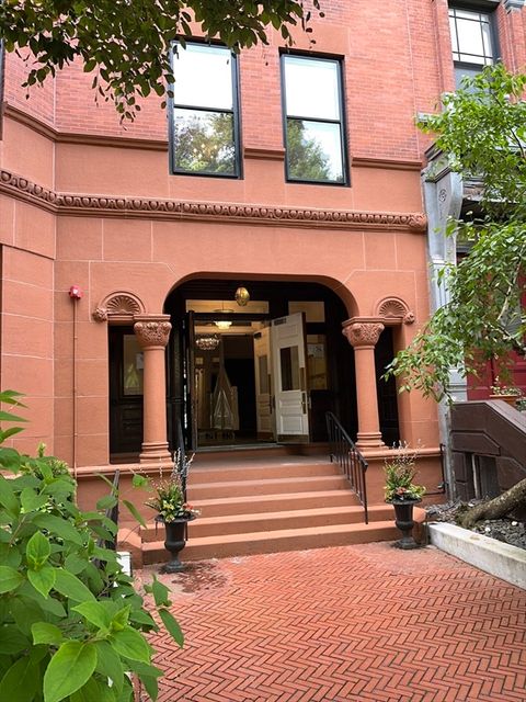 290 Commonwealth Ave 11 Boston MA 02115