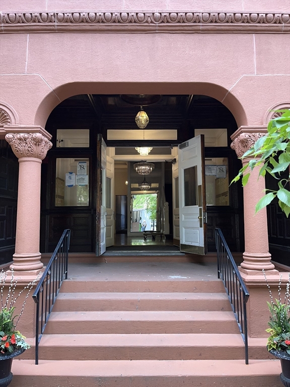 290 Commonwealth Ave 11