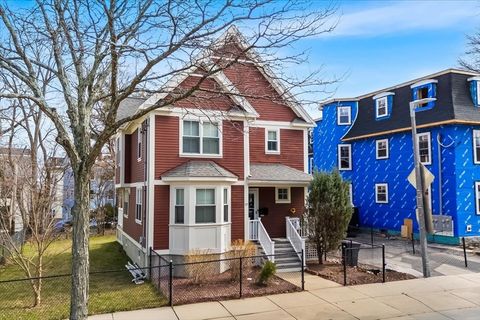 77 Cedar Boston MA 02119