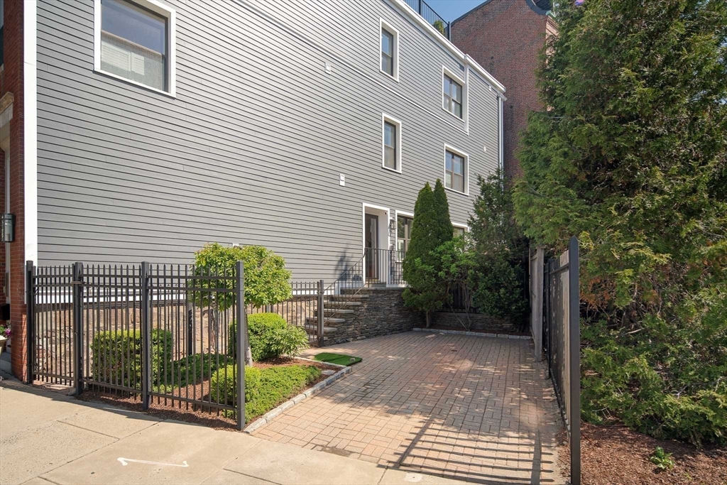 35 Rutherford Ave #1, Boston, MA Photo #24