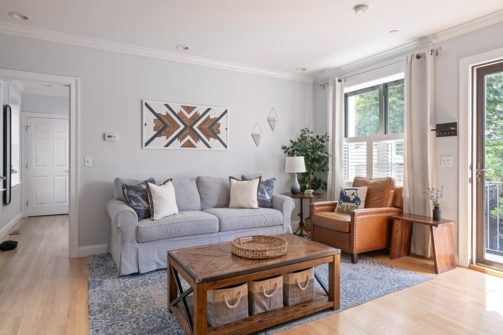 35 Rutherford Ave 1