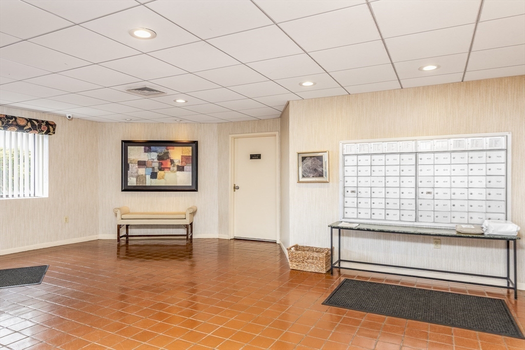 295 Lynn Shore Drive 307