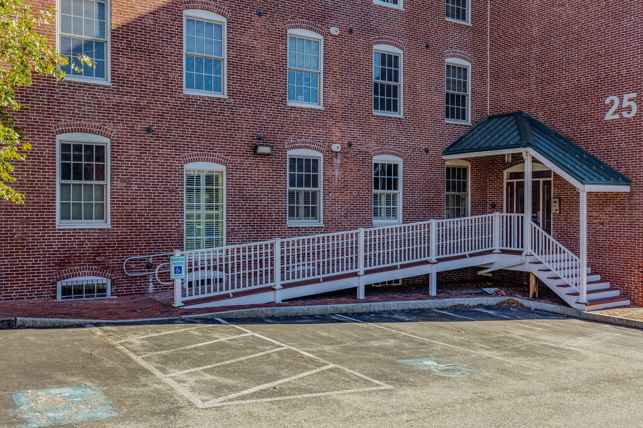 25 Cedar St #3, Amesbury, MA, 25 Cedar St #3, Amesbury, MA Photo #28