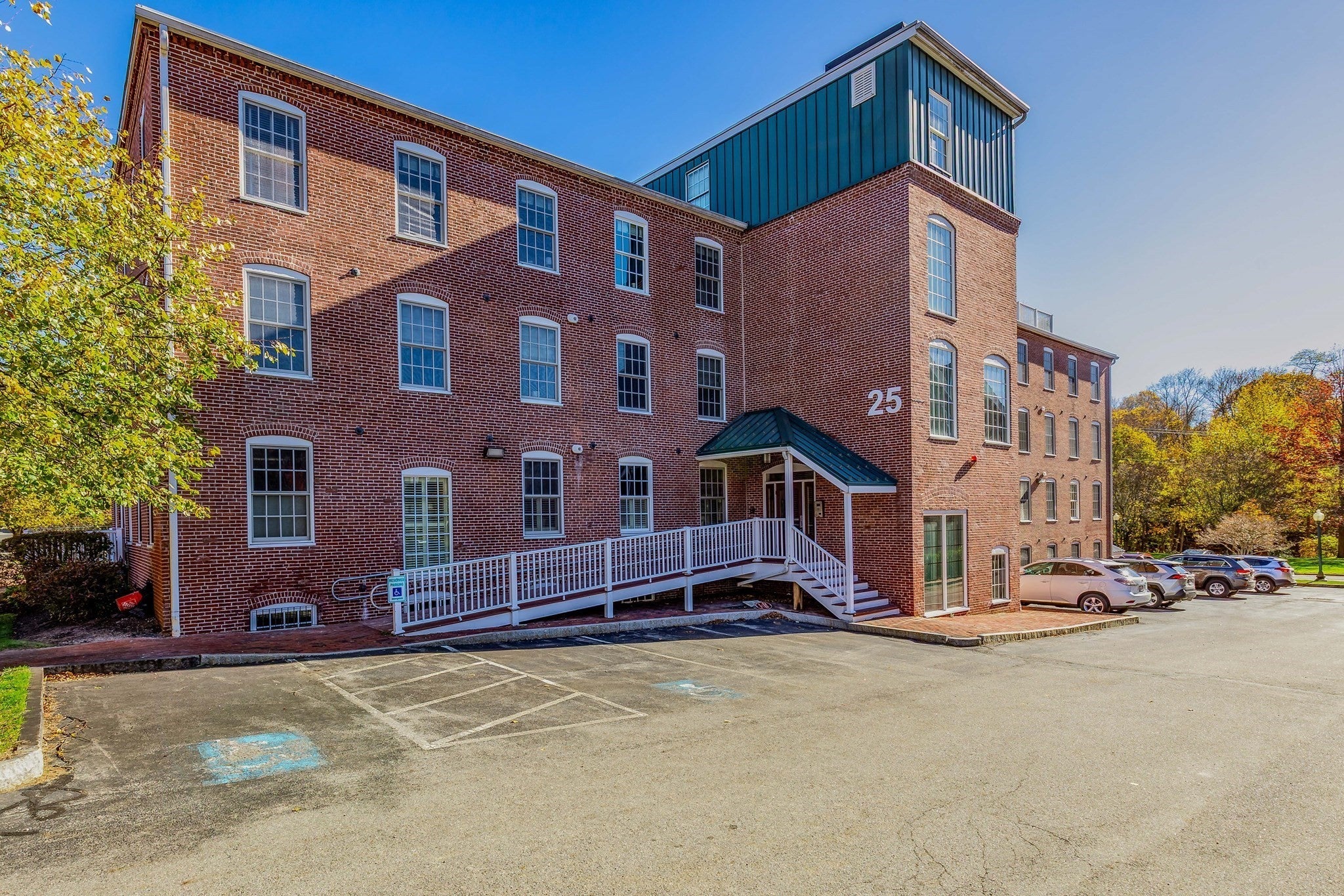 25 Cedar St #3, Amesbury, MA, 25 Cedar St #3, Amesbury, MA Photo #1