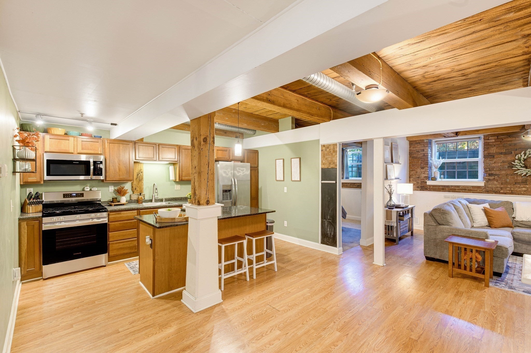25 Cedar St #3, Amesbury, MA, 25 Cedar St #3, Amesbury, MA Photo #13