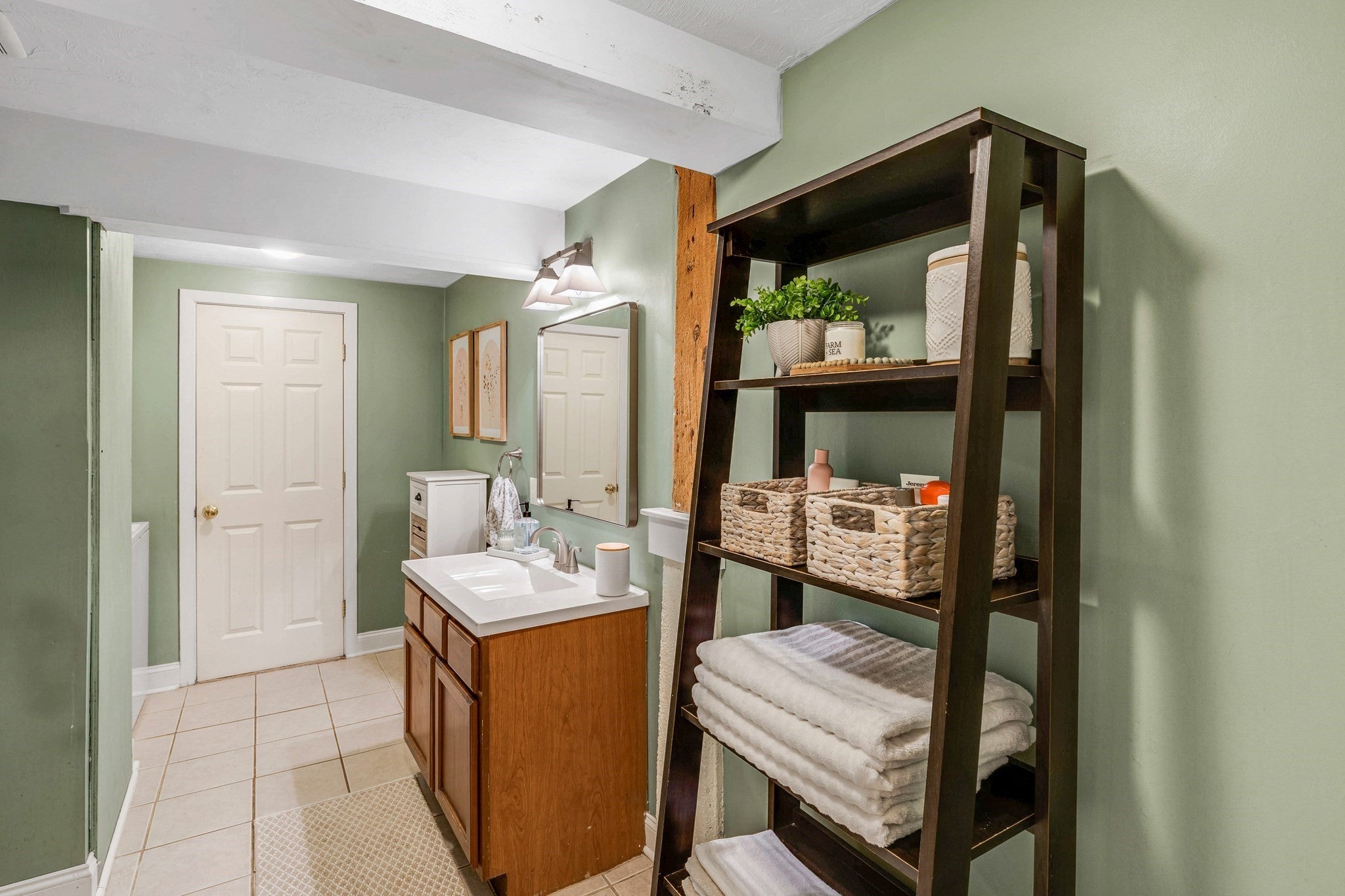 25 Cedar St #3, Amesbury, MA, 25 Cedar St #3, Amesbury, MA Photo #20
