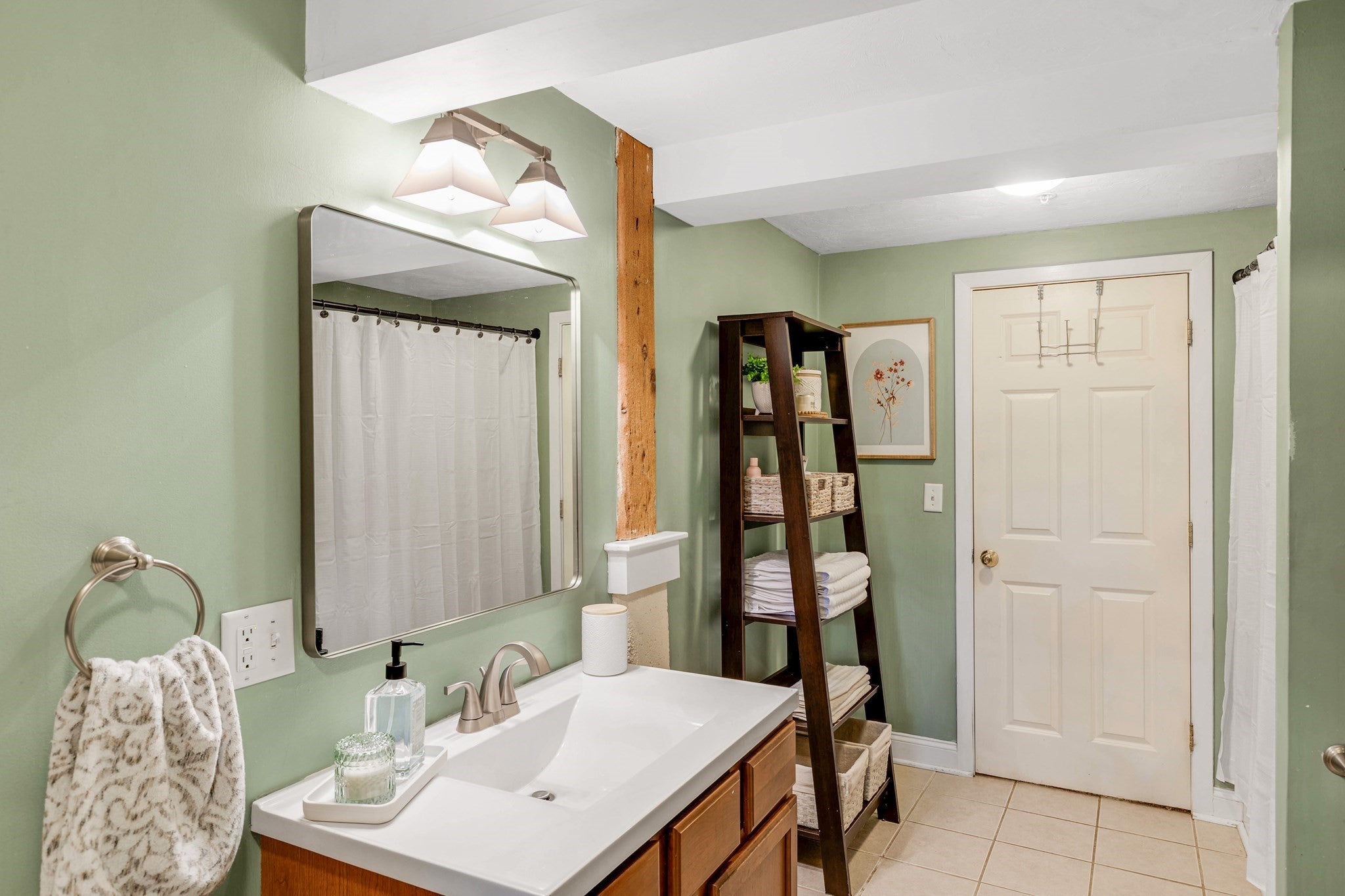 25 Cedar St #3, Amesbury, MA, 25 Cedar St #3, Amesbury, MA Photo #22