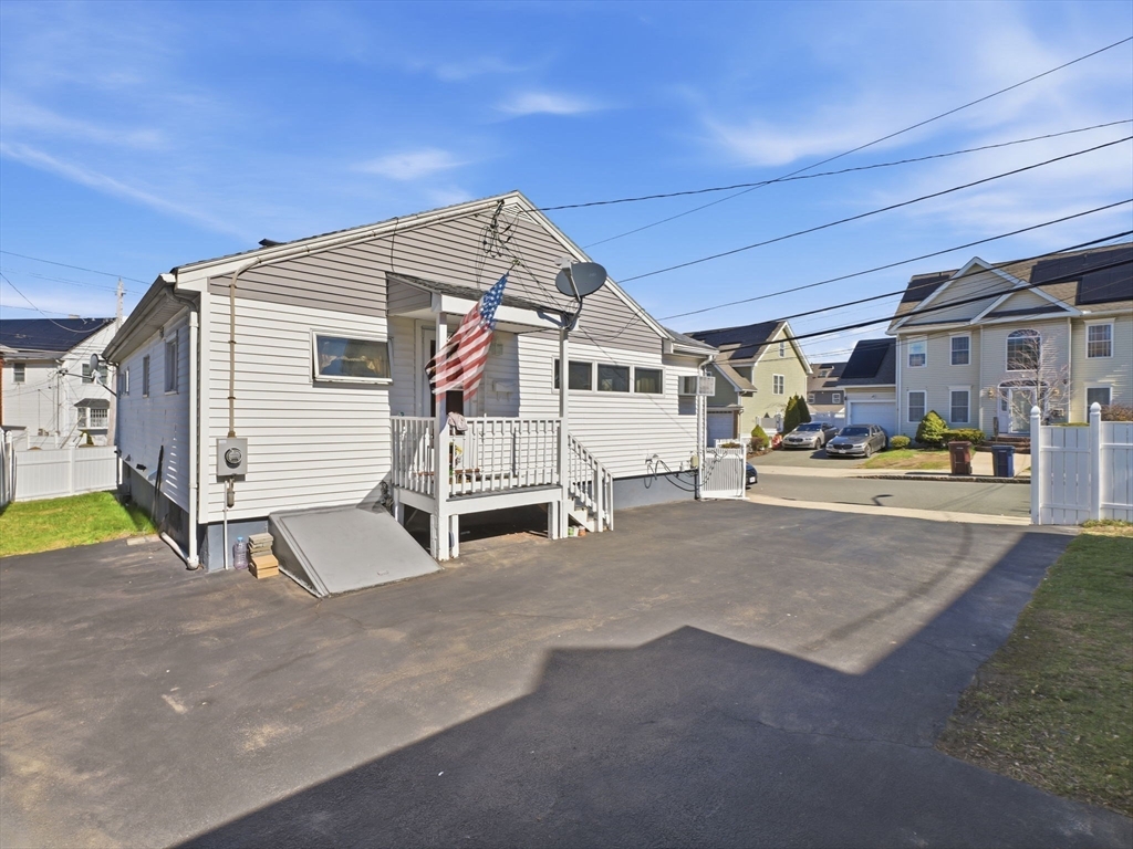 44 Dunster Rd