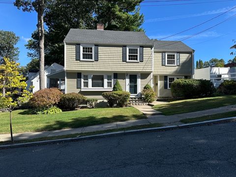 36 Pine Hill Circle Wakefield MA 01880