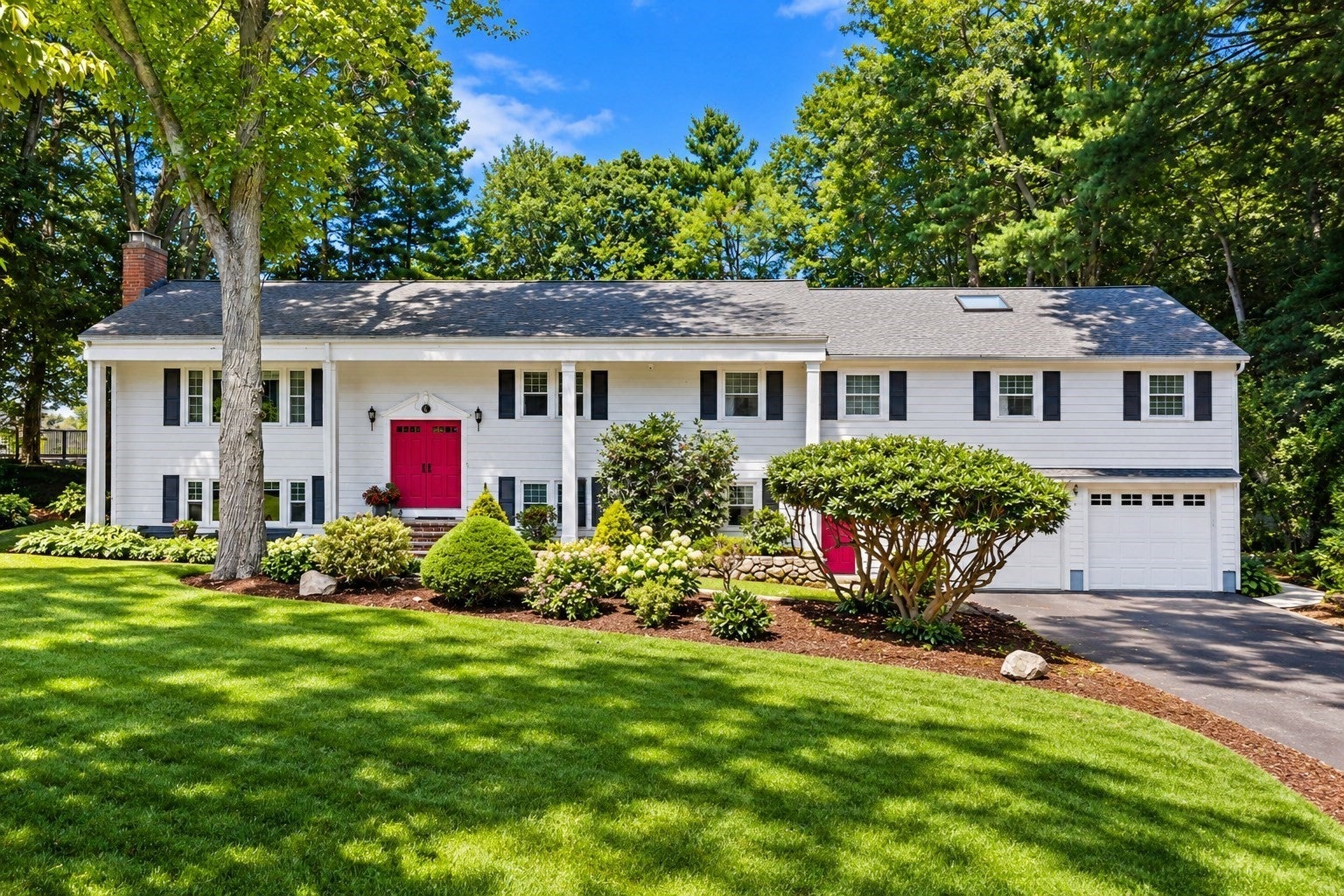 5 Surrey Ln