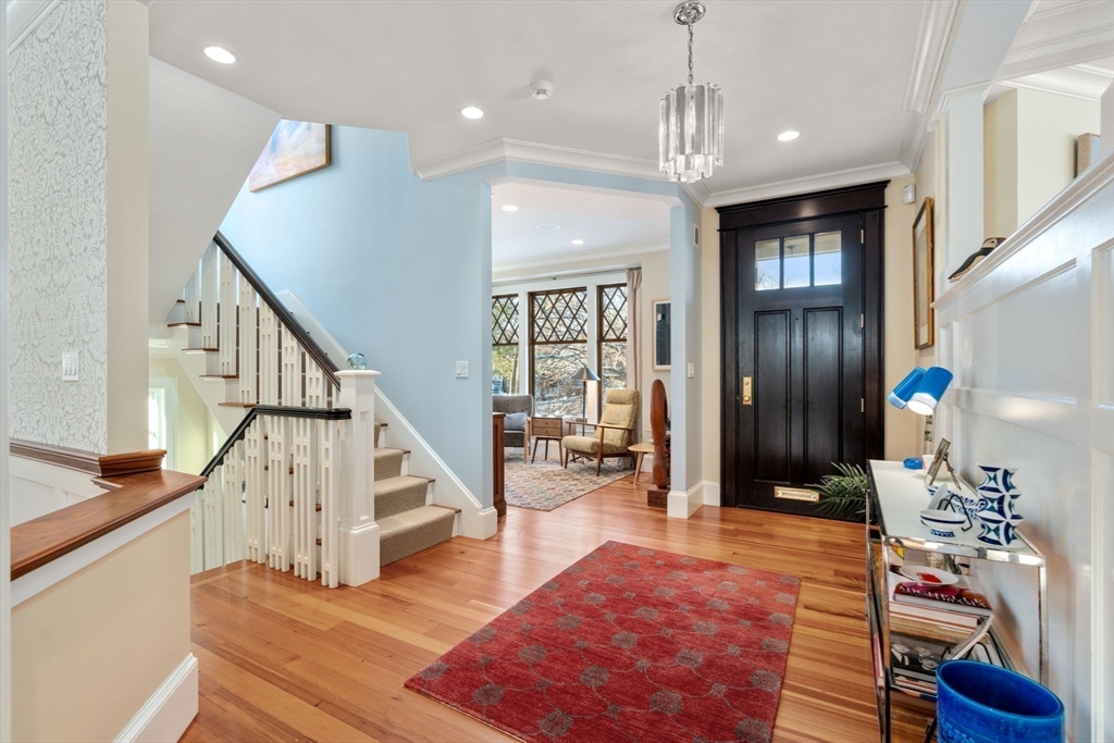 215 Lake Ave