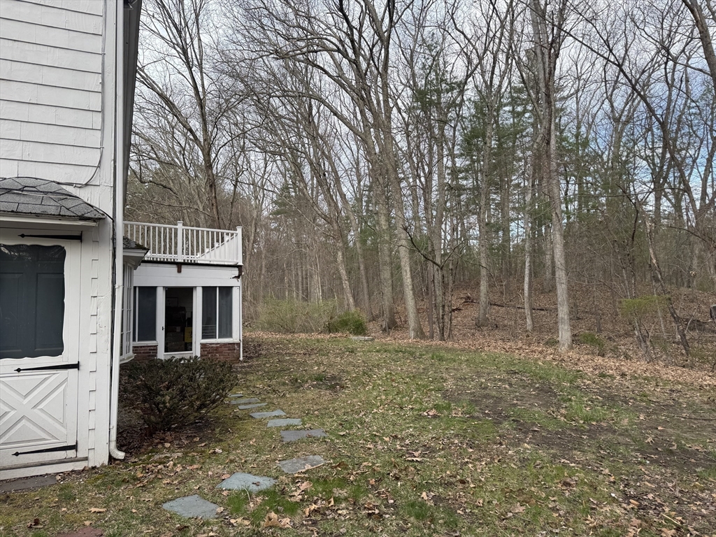 10 Greenwood Ln 1