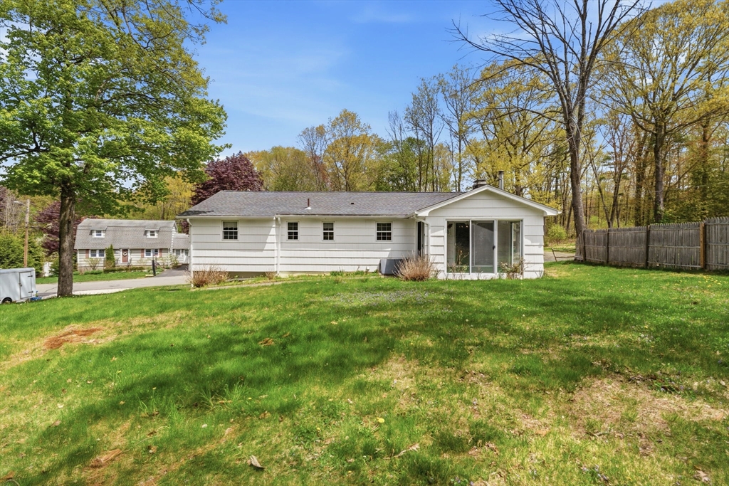 28 Mayflower Cir, Leicester, MA Photo #39