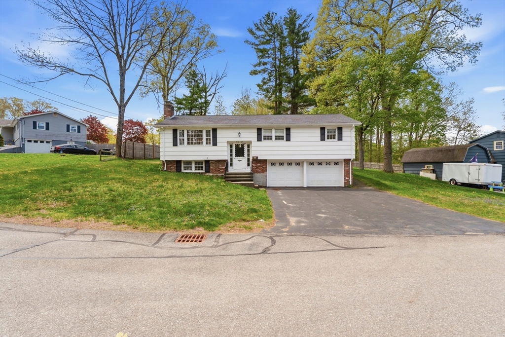 28 Mayflower Cir, Leicester, MA Photo #34