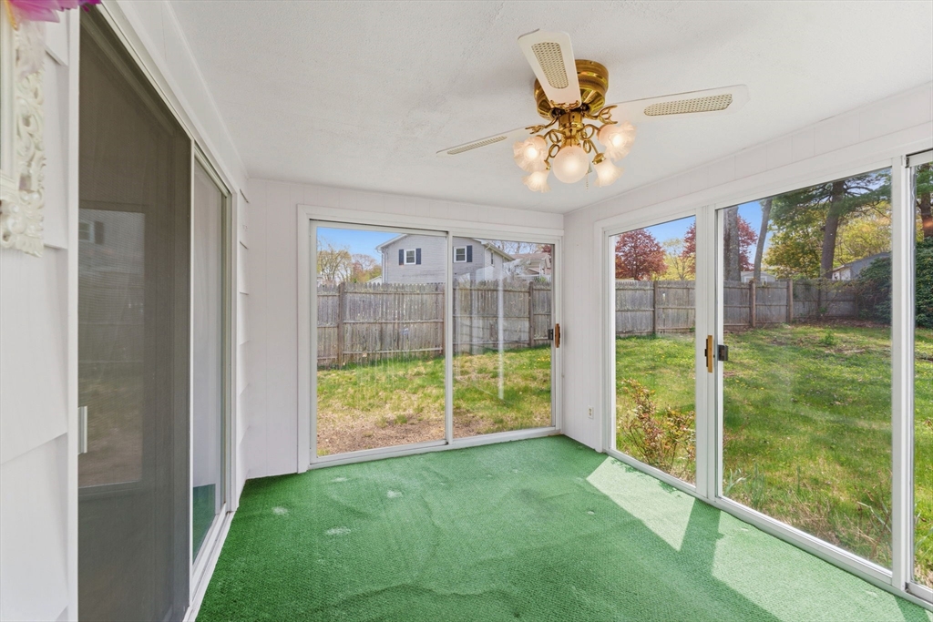 28 Mayflower Cir, Leicester, MA Photo #14