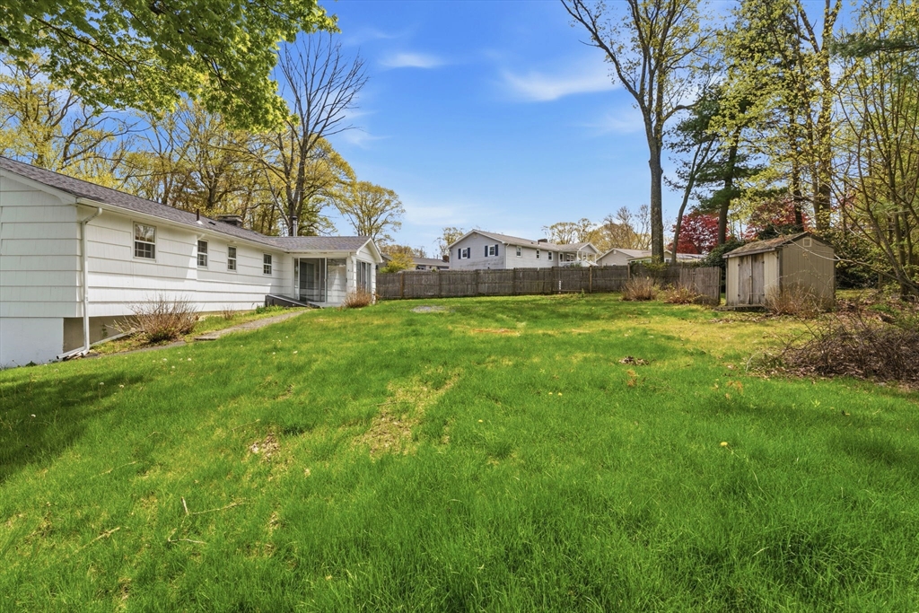 28 Mayflower Cir, Leicester, MA Photo #40