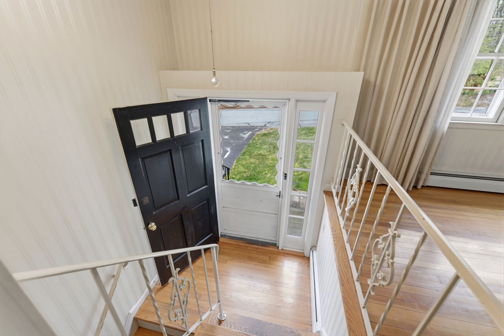 28 Mayflower Cir, Leicester, MA Photo #29