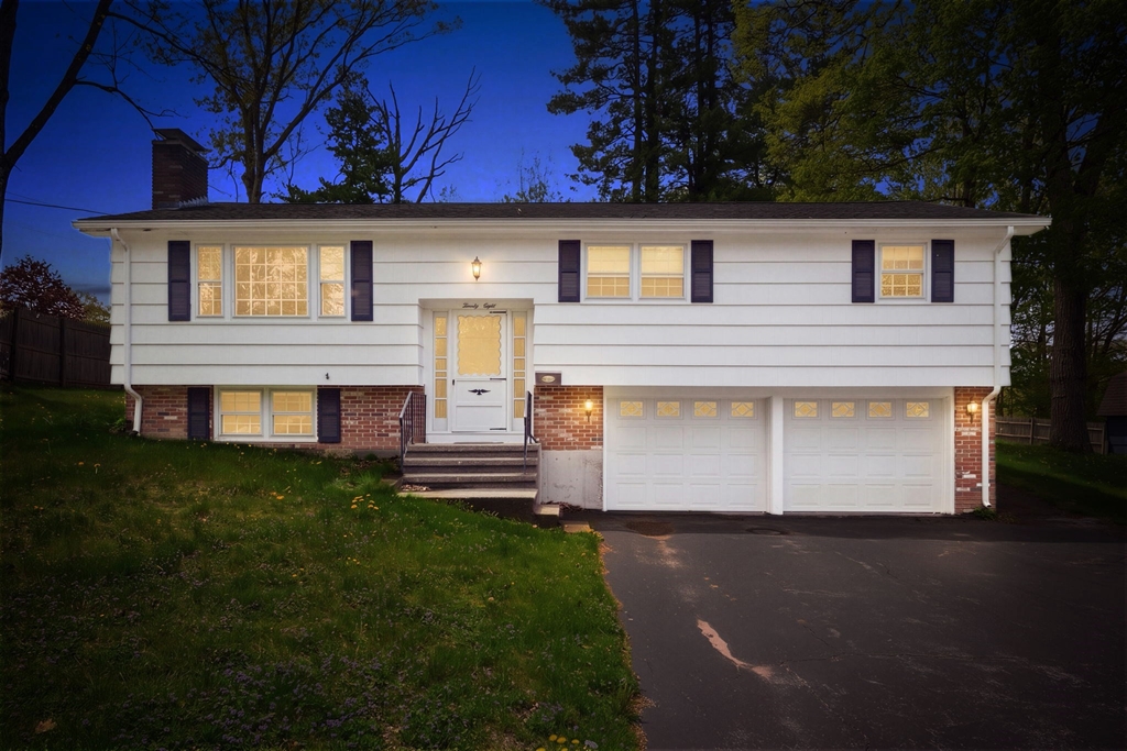 28 Mayflower Cir, Leicester, MA Photo #1