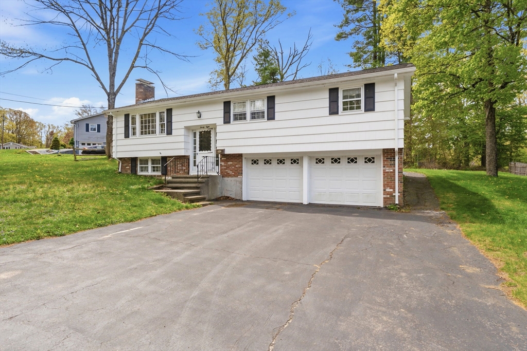28 Mayflower Cir, Leicester, MA Photo #42